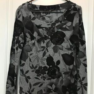 Women's M Floral Black Grey Sweater Top
